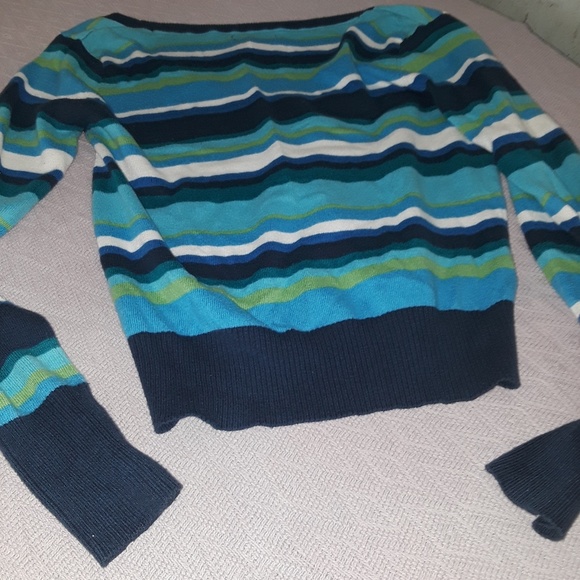 Sweater - Picture 5 of 5